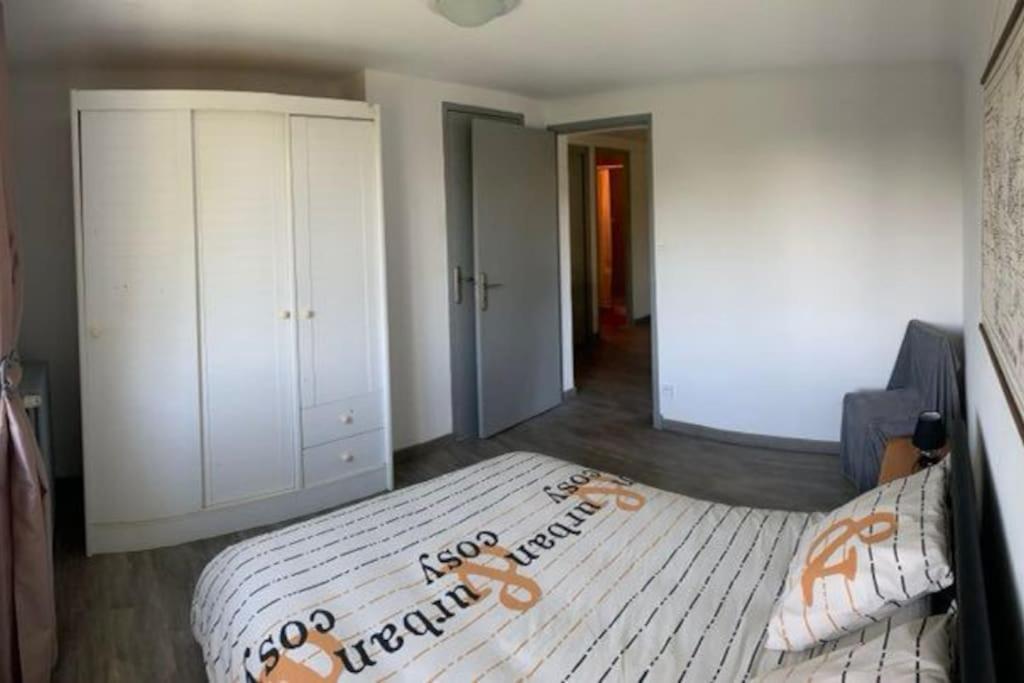 Appartement F1 25M² Les Farges  エクステリア 写真